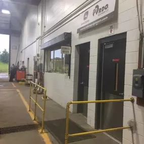 Service Shop door