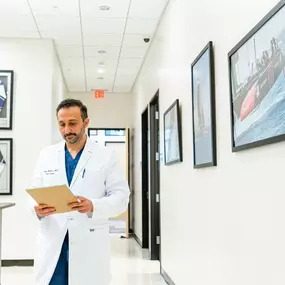 Dr. Rojeh Melikian, M.D., is an award-winning orthopedic surgeon in California, practicing minimally invasive and non-invasive spine surgery. If you're suffering from a herniated disc, degenerative spine disease, or any other spinal health concerns, contact us today at (424) 301-8335.