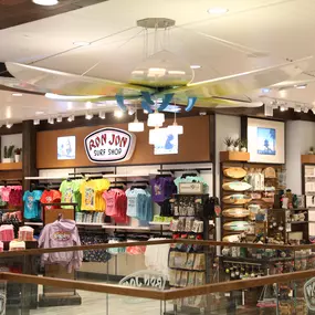 Bild von Ron Jon Surf Shop - Disney Springs