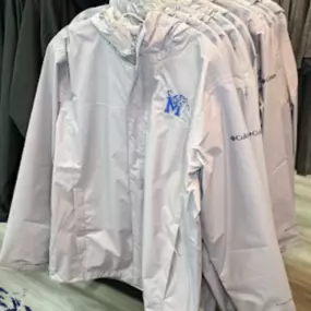 Come in and try on this Memphis Tigers Watertight II Columbia Waterproof Jacket is the perfect defense against April showers. Get yours at Tiger Bookstore today!