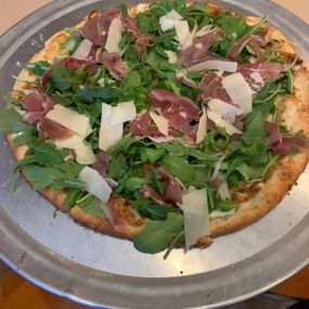 Fig and Goat Cheese Pizza with Arugula and Prosciutto