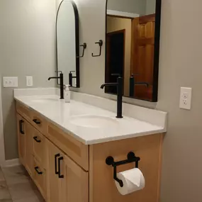 Onyx Countertop with two seamless sink bowls.