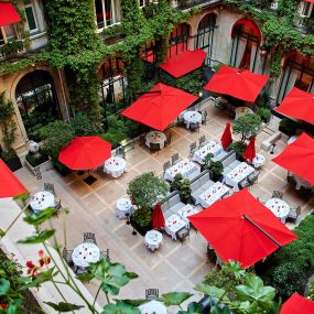 Hôtel Plaza Athénée, Paris