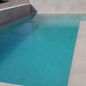 Construcciones-Riutort-Serra-piscina.jpg