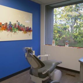 Dr. Silas Dudley is passionate about improving his patient’s lives by giving them the smile of their dreams. “Si” has seen how improved dental health and smiles can enhance the quality of life in people of all ages.