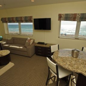 Bild von Crystal Beach Suites Oceanfront Hotel