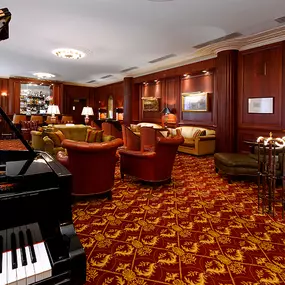 Piano Lounge