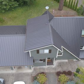 Easy lock standing seam metal roof