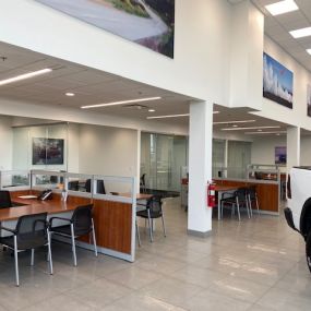 Russ Darrow Chrysler Dodge Jeep RAM of Milwaukee customer lounge.