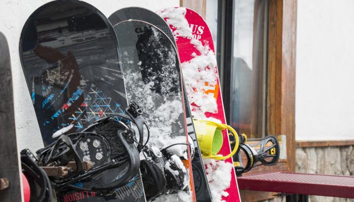 Snowboards und Zubehör in München-Flughafen